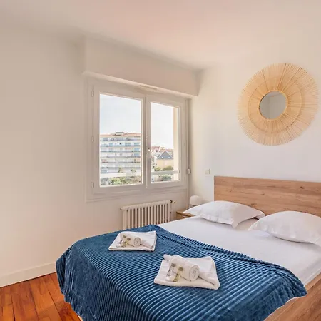 Ixelle - Welkeys Μπιαρίτζ